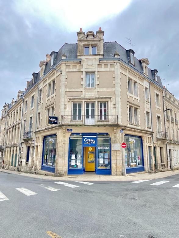 L'ancienne comédie, en hyper centre Poitiers Esterno foto